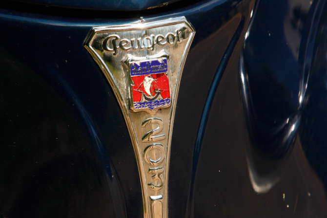 Lotog Peugeot 203 spécial Darl'mat 