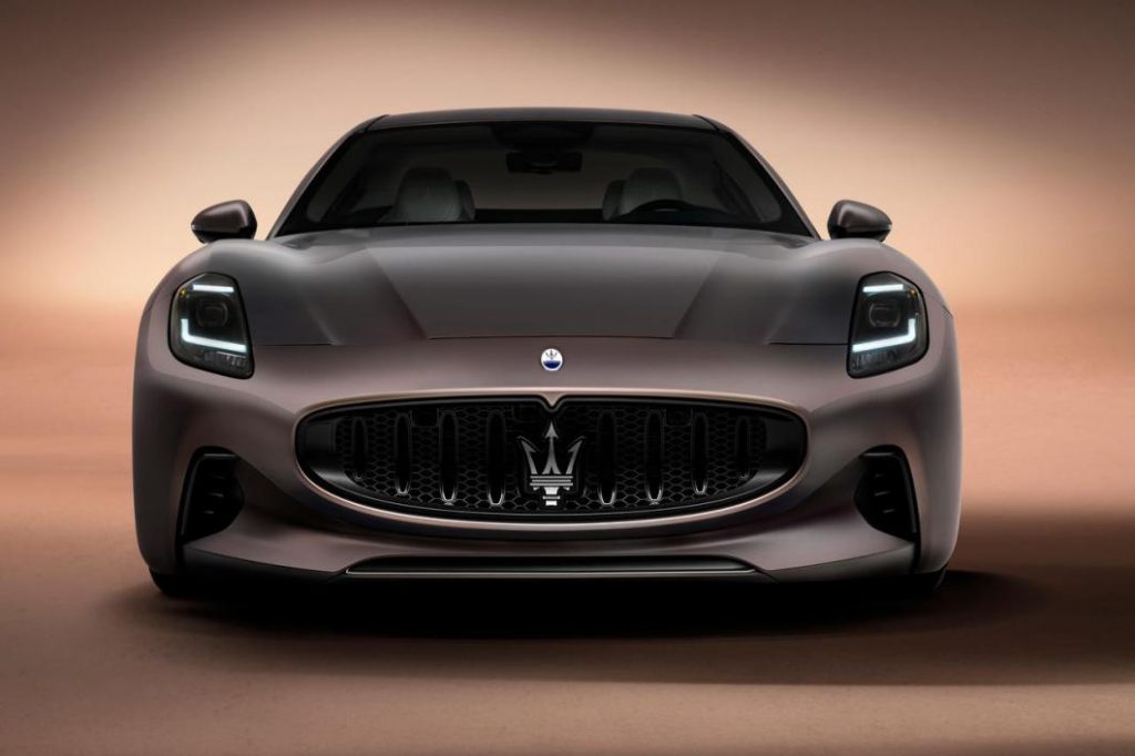Maserati-GranTurismo-Folgore-2023-electrique-4-avant