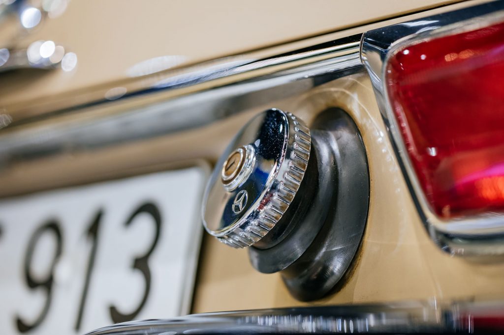 bouchon de reservoir Mercedes-Benz 230 SL (W 113).