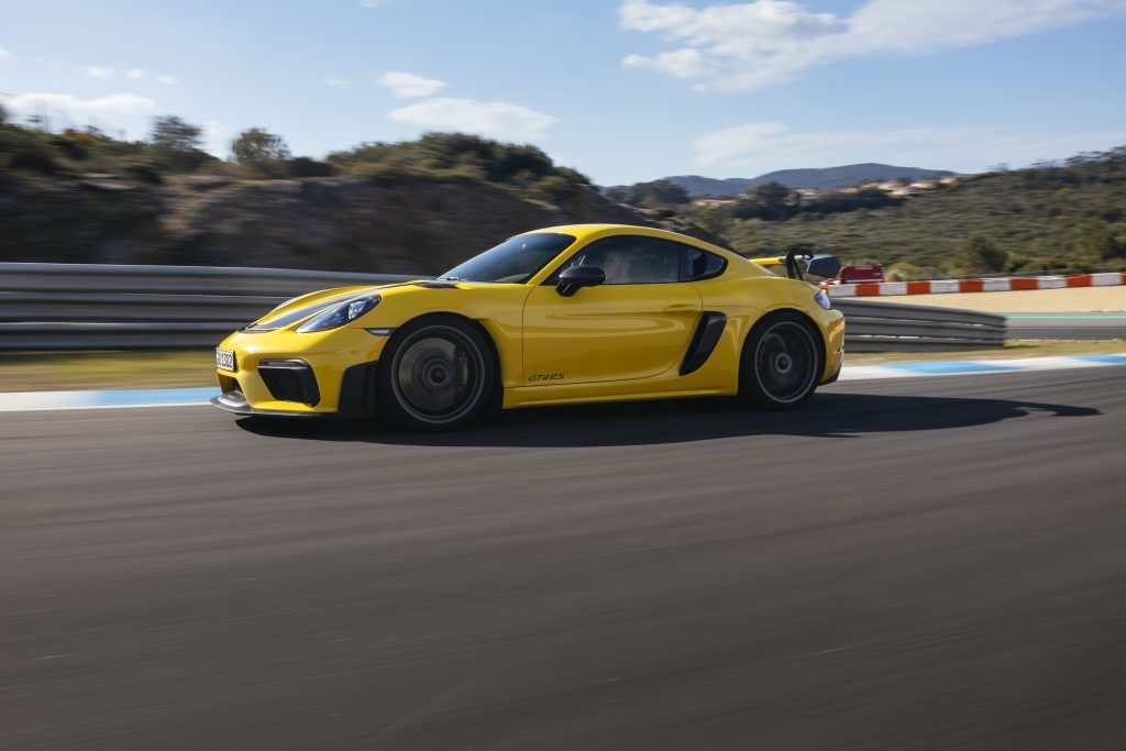 Porsche 718 Cayman GT4 RS