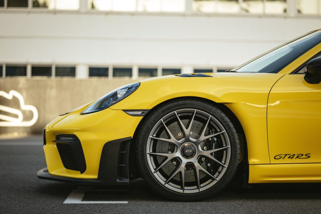 Porsche 718 Cayman GT4 RS