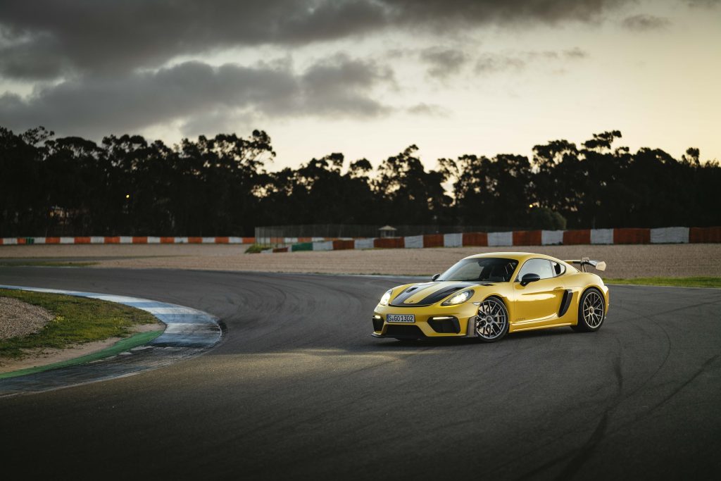Porsche 718 Cayman GT4 RS