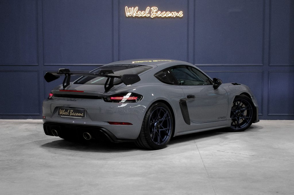 Porsche 718 Cayman GT4