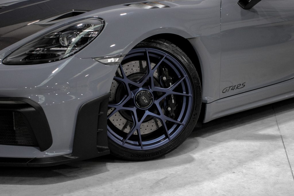Porsche 718 Cayman GT4