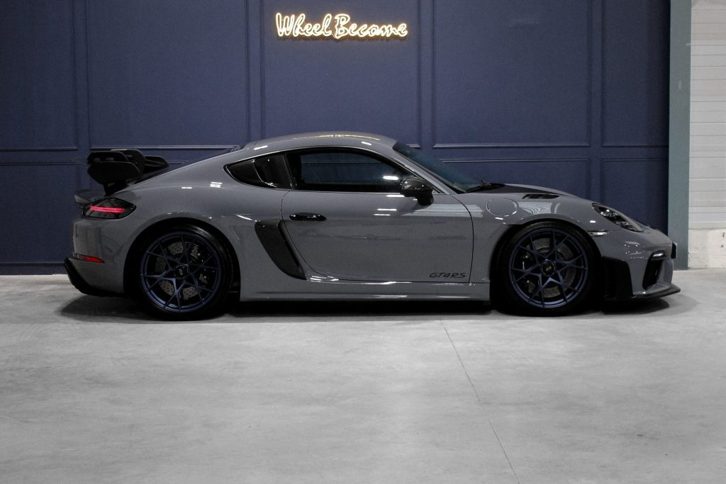 Porsche 718 Cayman GT4