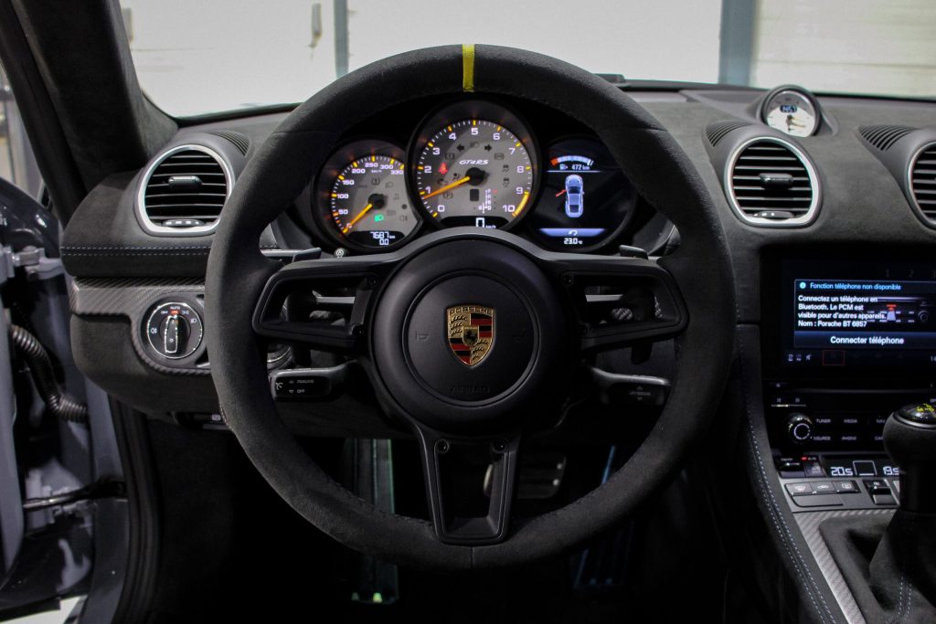 Porsche 718 Cayman GT4