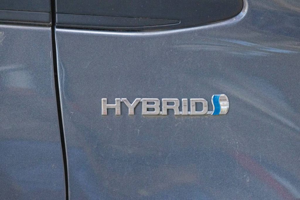 Entretien des voitures hybrides