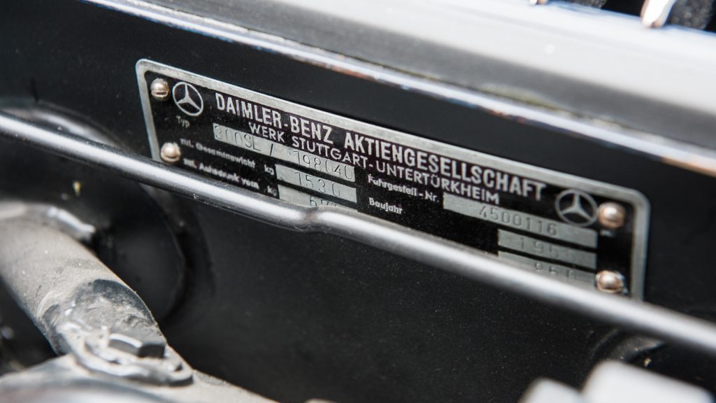  Mercedes-Benz 300 SL Gullwing