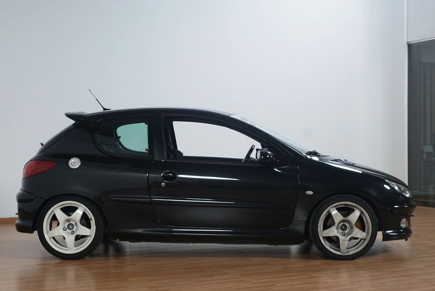 Peugeot 206 S16 RC