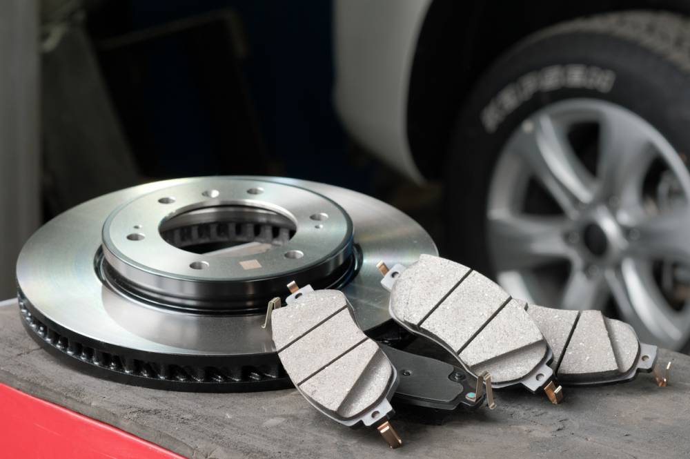 voiture changement plaquettes de frein
